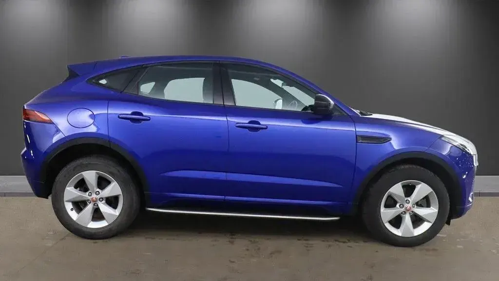 Używany Jaguar E-Pace R-Dynamic 150 KM (110 kW) 2019 Niebieski SUV
