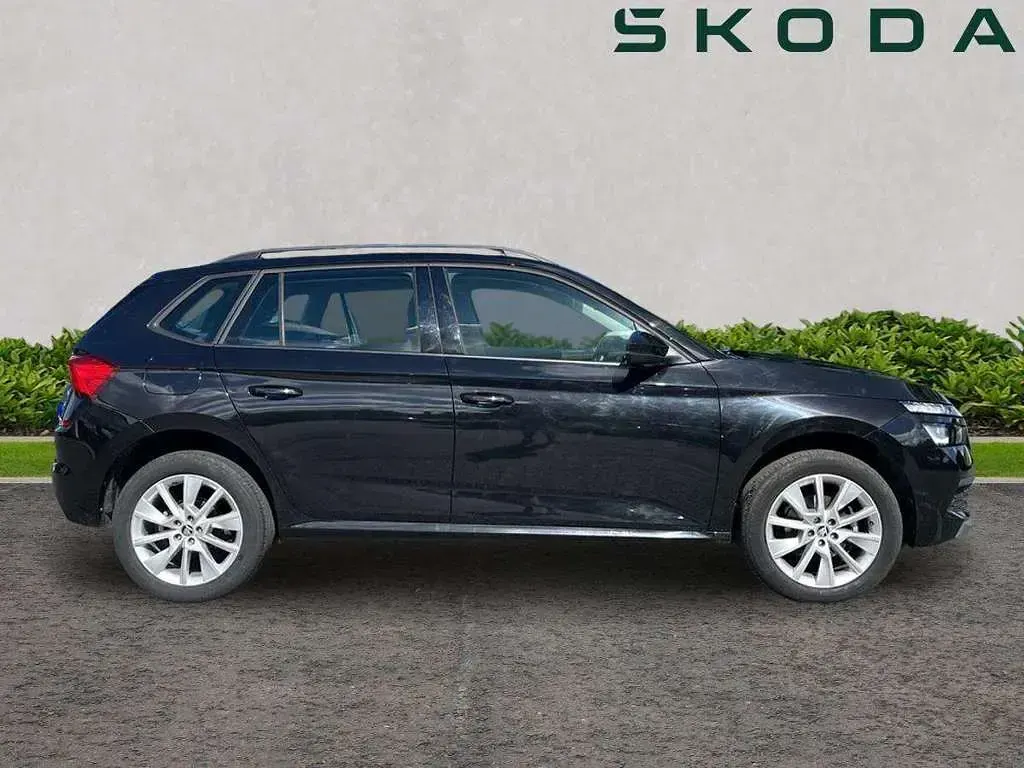 Used Skoda Kamiq SE 147 HP (108 kW) 2022 Black magic pearl effect SUV