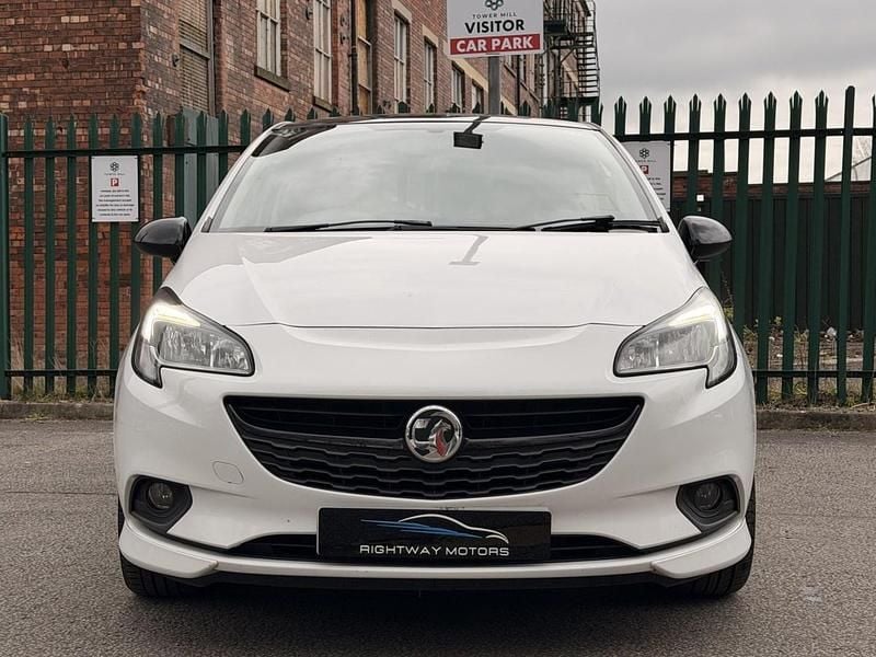 Used Vauxhall Corsa Edition 150 HP (110 kW) 2018 White Hatchback