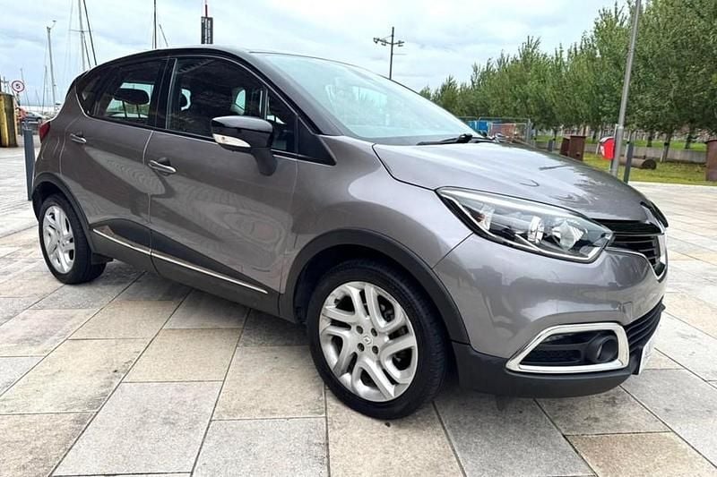 Grey/black Used 2014 Renault Captur Dynamique SUV | £4,990 (Good price) - Image 1/1