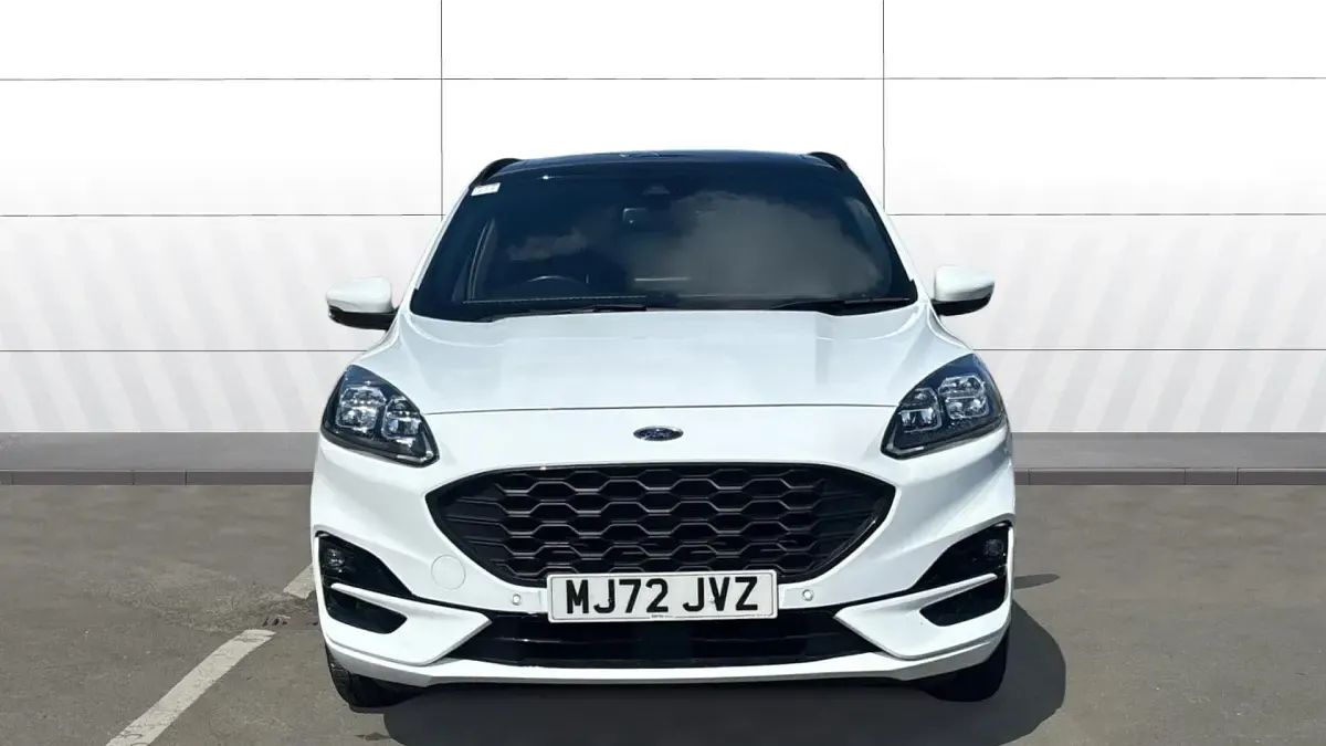 Begagnad Ford Kuga ST-Line X 225 HK (165 kW) 2022 Vit SUV