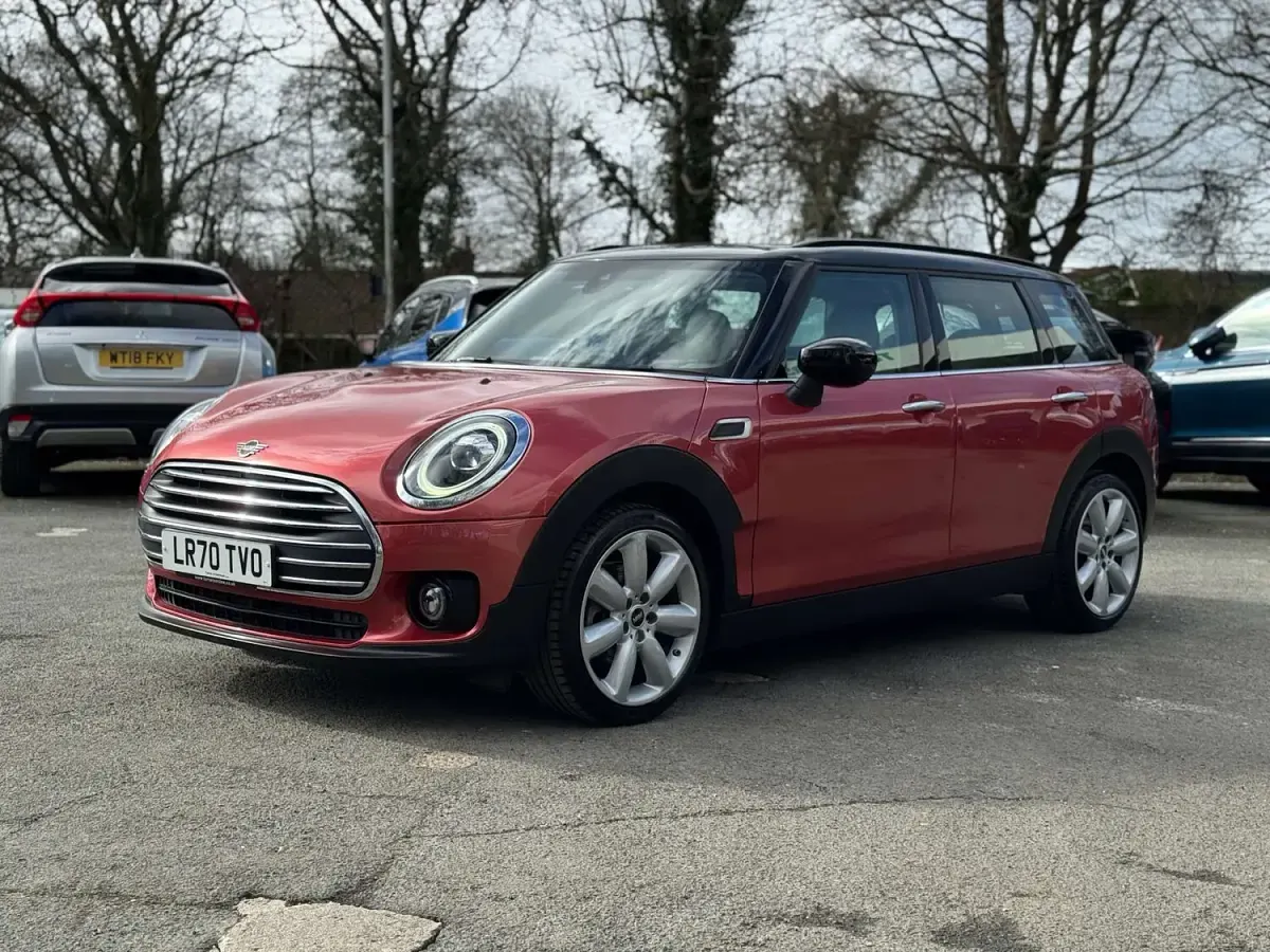 Used Mini Cooper Clubman Exclusive 2020 Red Estate