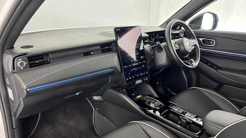Used Honda e:Ny1 Advance 147 kW (201 HP) 2023 Platinum white SUV