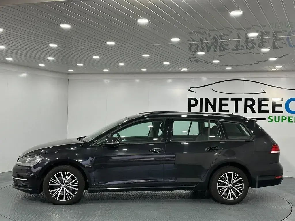Used VW Golf VII SE 115 HP (84 kW) 2018 Black Estate