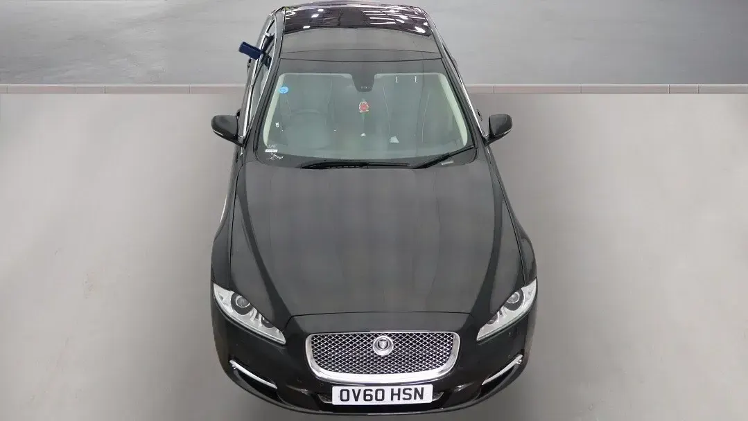 Used Jaguar XJ Portfolio 275 HP (202 kW) 2010 Black Sedan