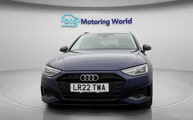 Used Audi A4 Sport 150 HP (110 kW) 2021 Blue Estate