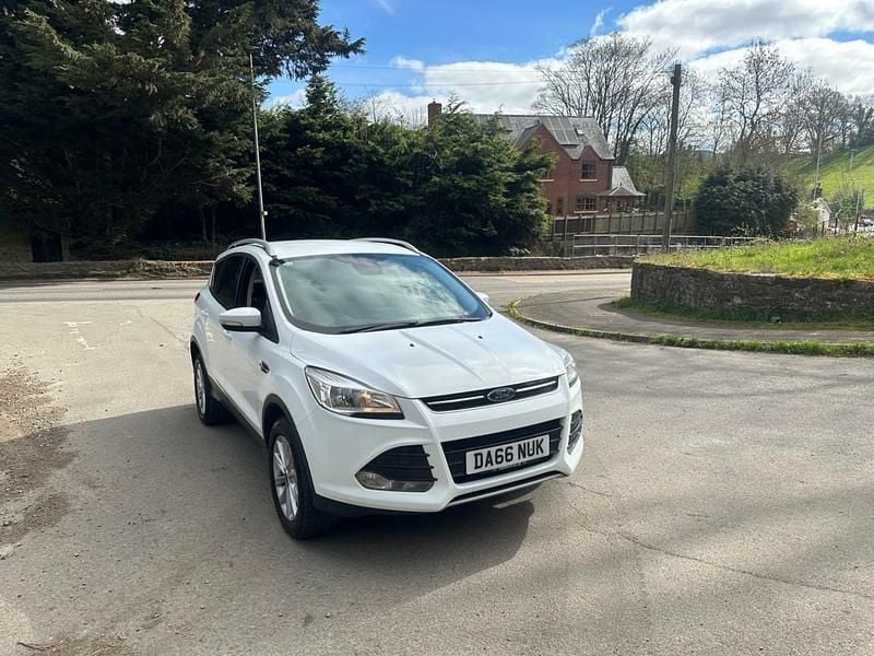 Used Ford Kuga Titanium 150 HP (110 kW) 2016 White SUV