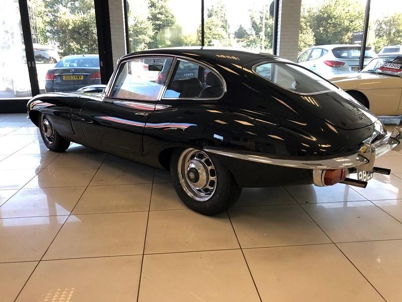 Usado Jaguar E-Type 265 HP (194 kW) 1970 Preto Coupé