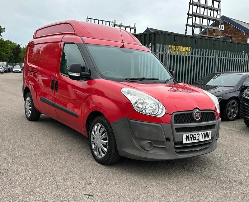 Red Used 2013 Fiat Doblò MPV | £3,494 (Good price) - Image 1/3