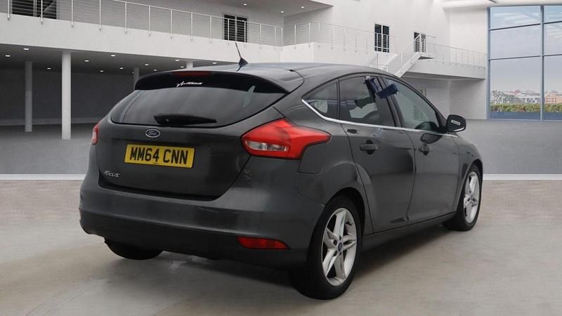 Used Ford Focus Titanium 115 HP (84 kW) 2014 Grey Hatchback
