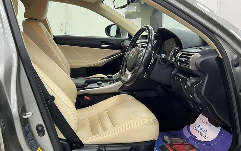 Used Lexus IS300h Executive Line 223 HP (164 kW) 2018 Sedan