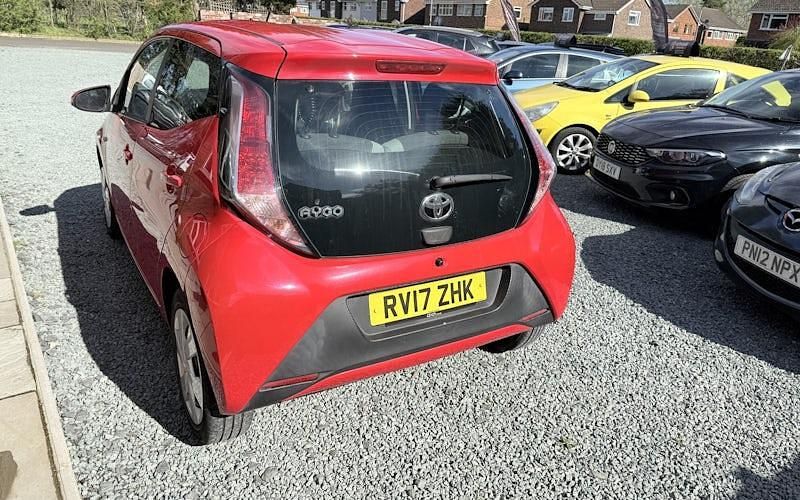 Used Toyota Aygo X-play 69 HP (50 kW) 2018 Hatchback
