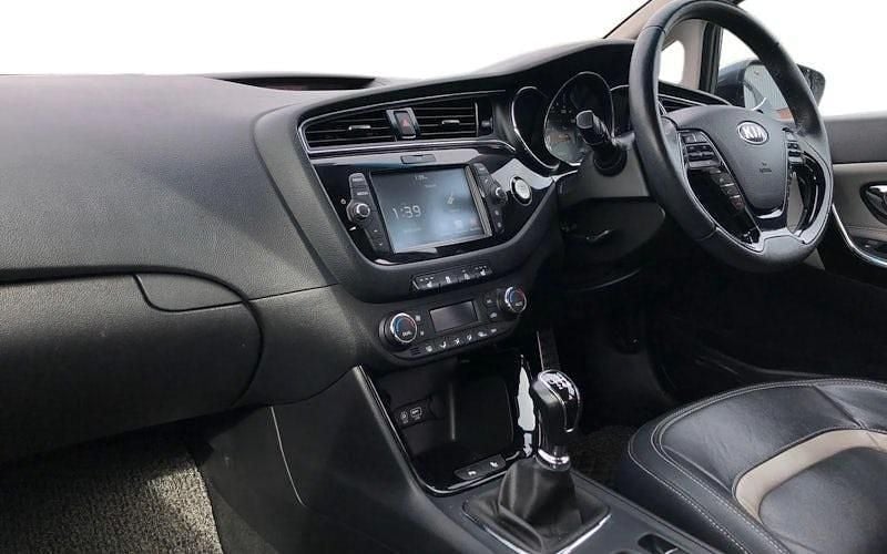 Used Kia Ceed 136 HP (100 kW) 2016 Blue Hatchback