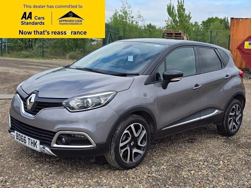 Used Renault Captur Signature 90 HP (66 kW) 2016 Grey SUV