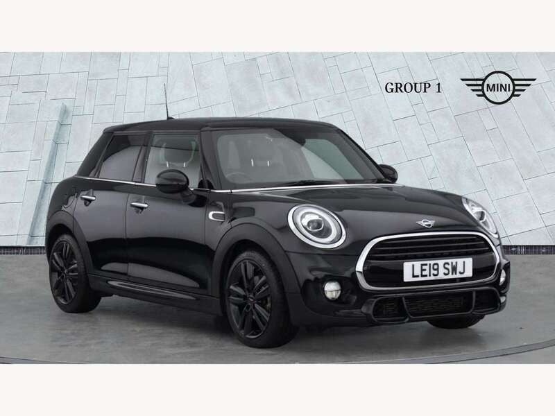 Black Used 2019 Mini Cooper Hatch Hatchback | £16,990 (Fair price) - Image 1/4