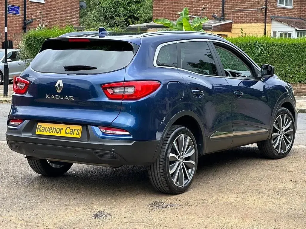Usado Renault Kadjar Iconic 159 HP (116 kW) 2020 Azul SUV
