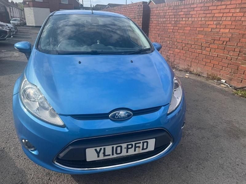 Blue Used 2010 Ford Fiesta Titanium Hatchback | £1,895 (Good price) - Image 1/4