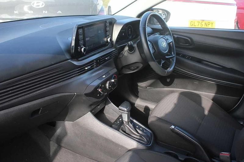 Used Hyundai i20 SE 100 HP (73 kW) 2022 Bronze Hatchback