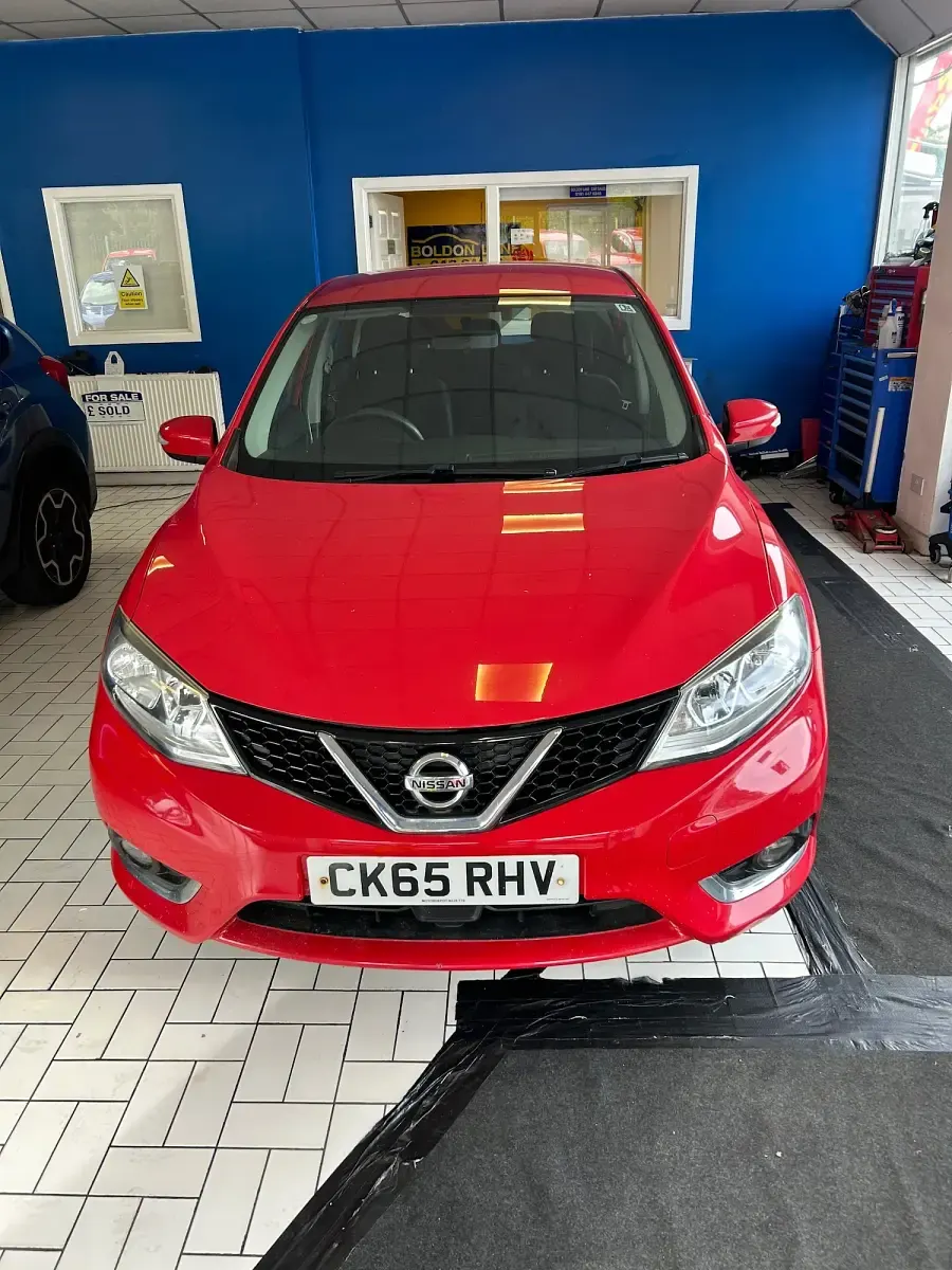 Used Nissan Pulsar Visia 110 HP (80 kW) 2015 Red Hatchback
