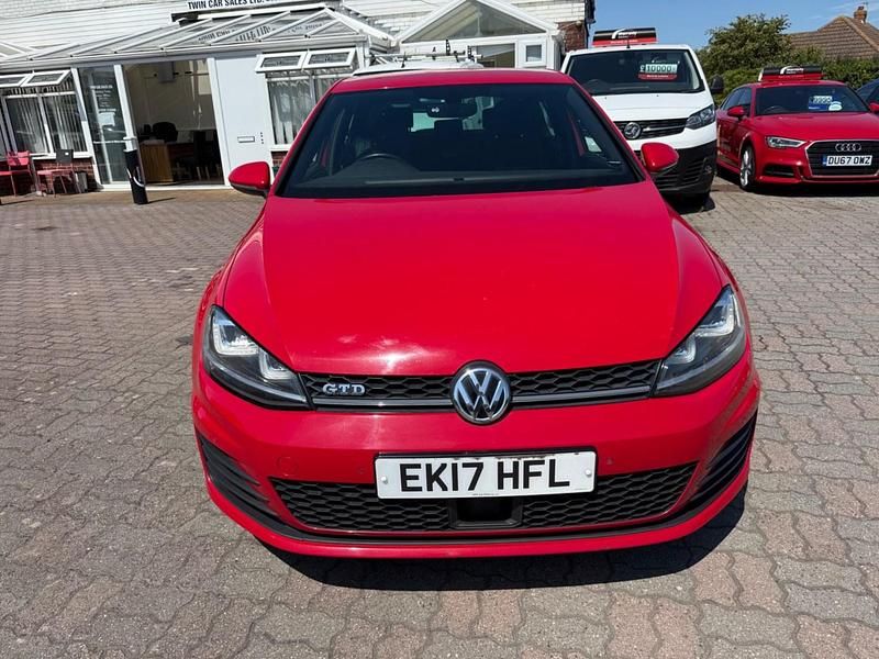 Used VW Golf VII GTD 184 HP (135 kW) 2017 Red Hatchback