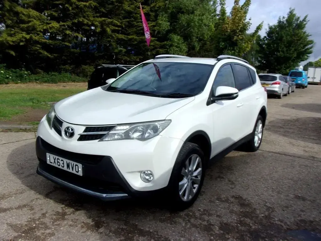 Usado Toyota RAV4 150 HP (110 kW) 2013 Branco SUV