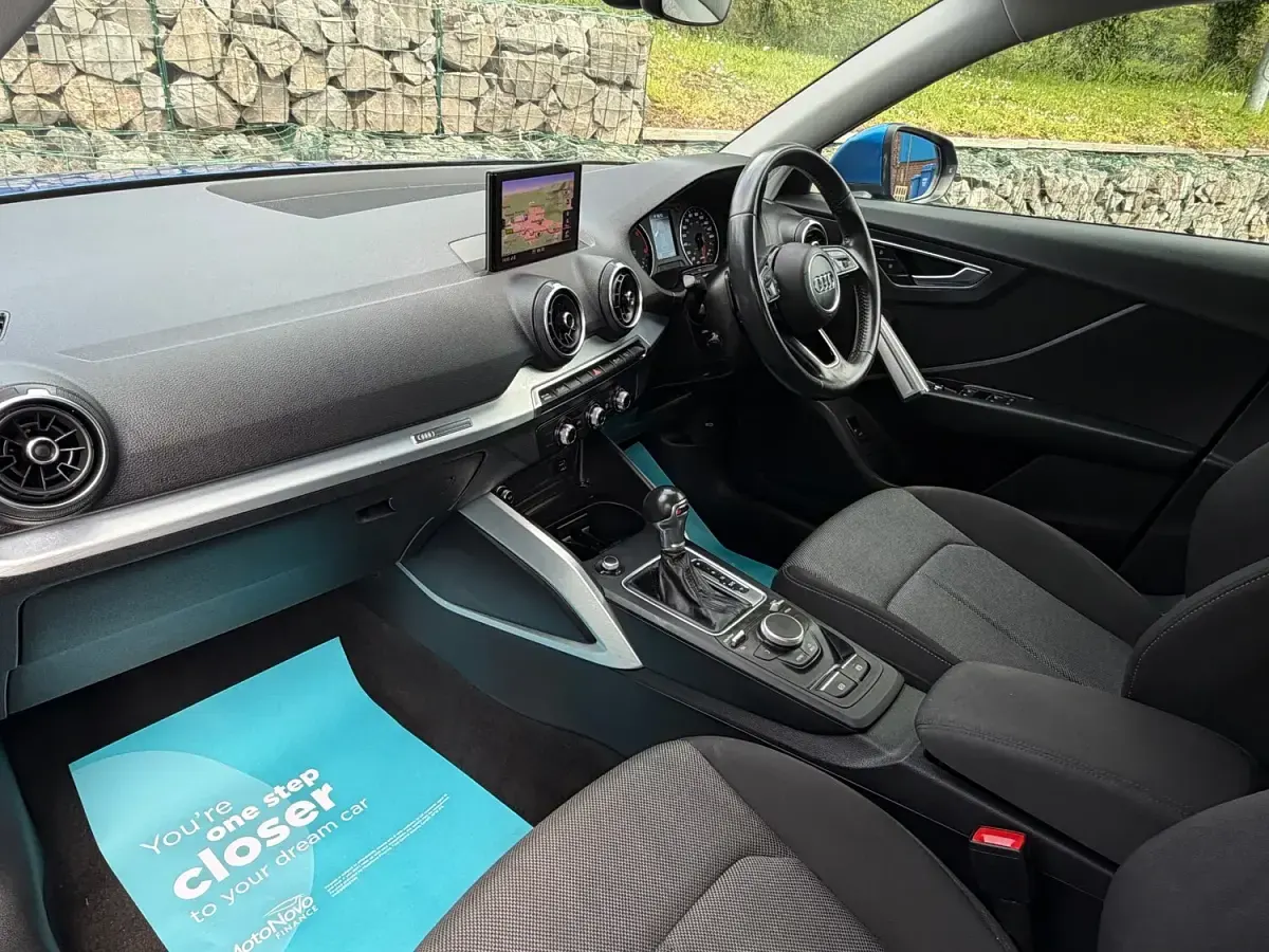 Used Audi Q2 Sport 116 HP (85 kW) 2019 Ara blue crystal effect metallic SUV
