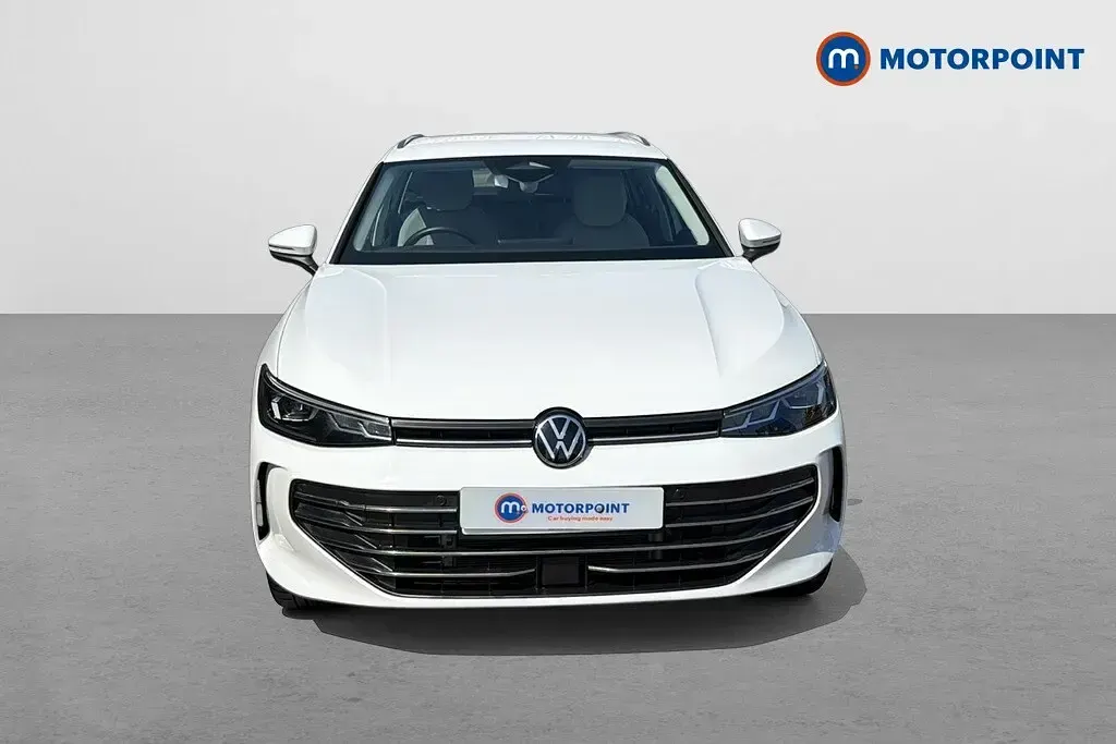 Used VW Passat Life 204 HP (150 kW) 2025 White Estate