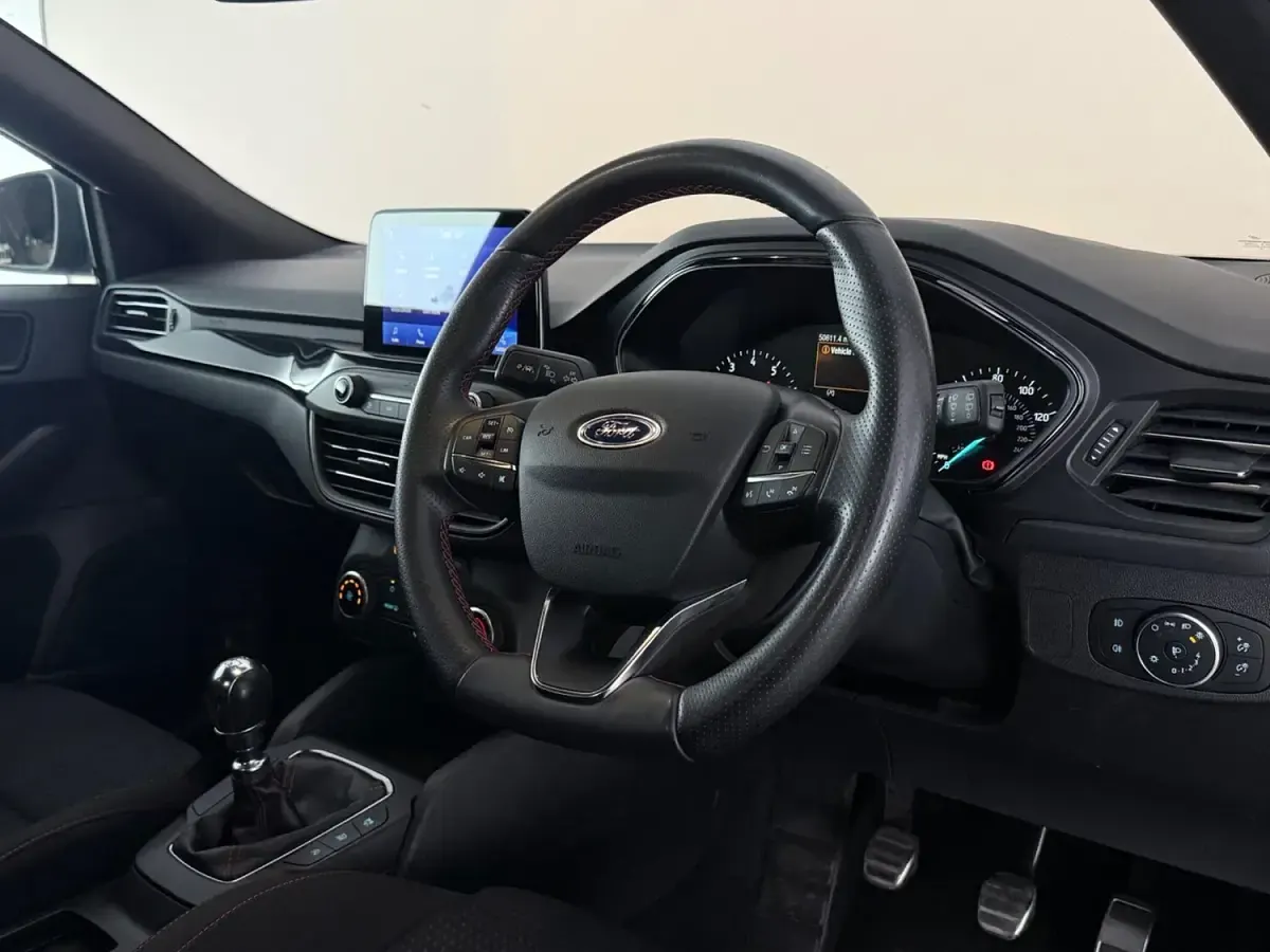 Used Ford Focus ST-Line 125 HP (91 kW) 2019 Blue Hatchback