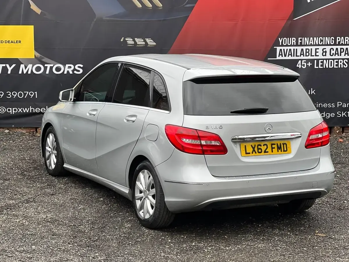 Used Mercedes B180 122 HP (89 kW) 2024 Silver Hatchback