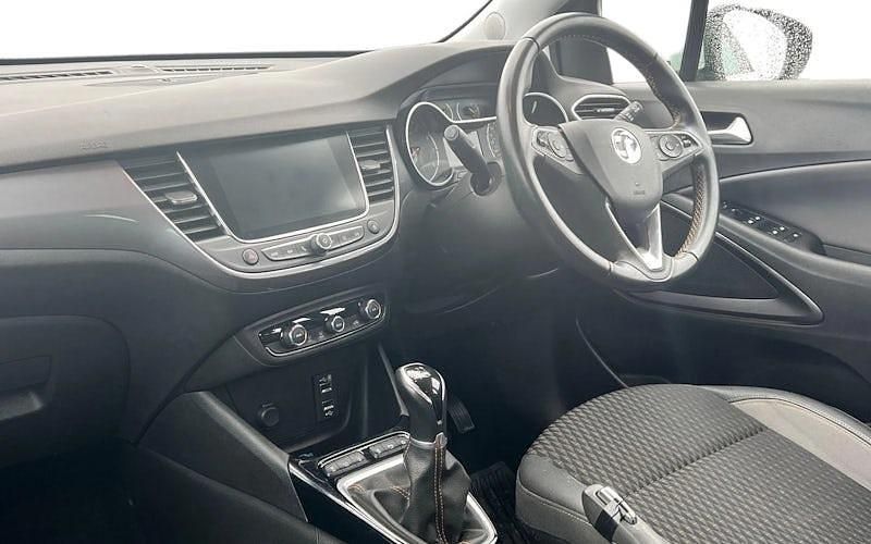 Second-hand Vauxhall Crossland X Elite 83 CP (61 kW) 2019 Alb SUV