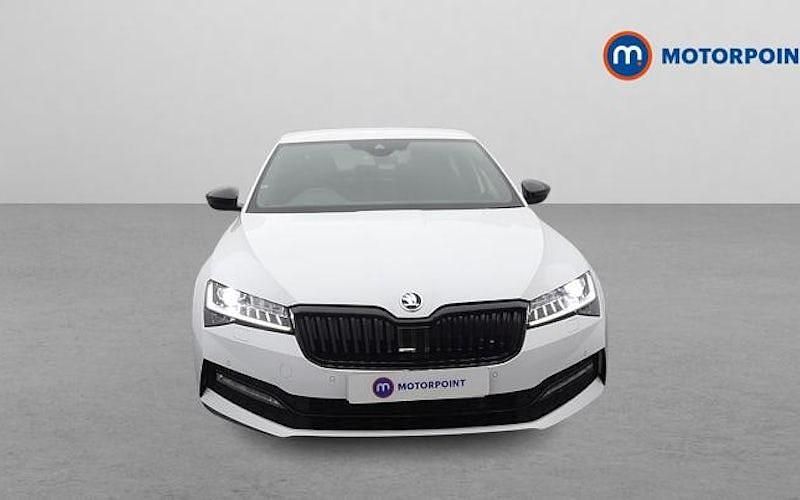 Used Skoda Superb SportlinePlus 190 HP (139 kW) 2023 White Hatchback