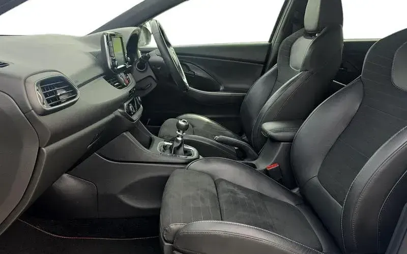 Used Hyundai i30 275 HP (202 kW) 2020 Hatchback