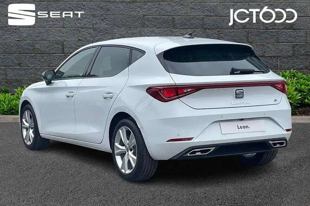 New Seat Leon FR 113 HP (83 kW) 2026 White Hatchback