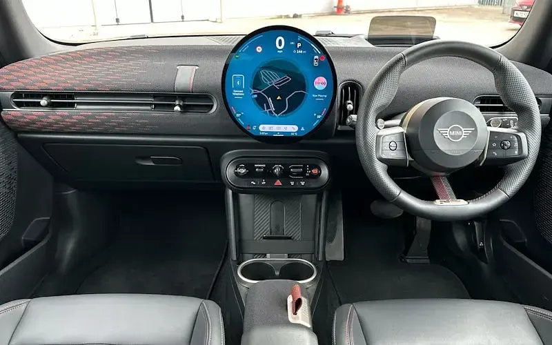 Usado Mini Cooper Sport 150 kW (204 HP) 2026 Citadino