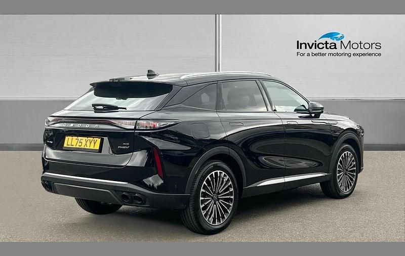 Used Omoda 9 537 HP (394 kW) 2026 Black SUV