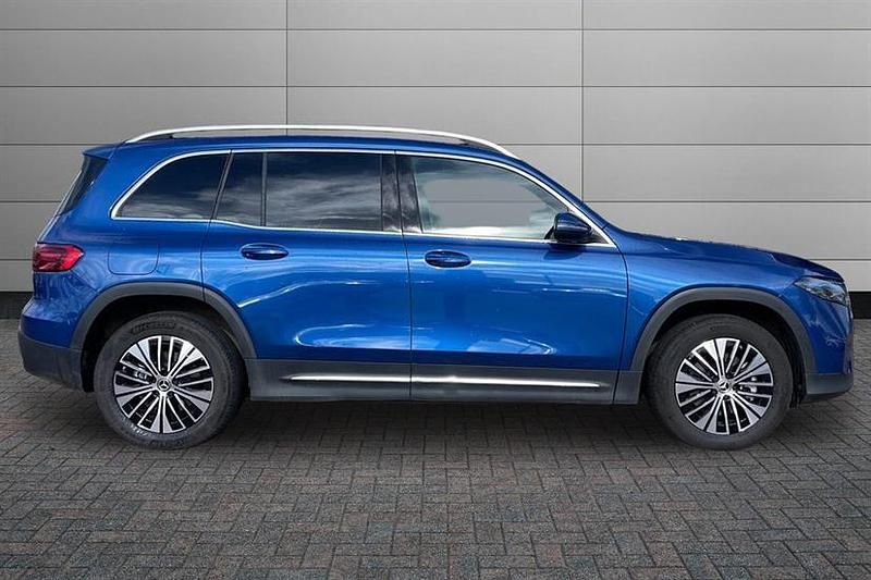 Usado Mercedes EQB250+ Executive 139 kW (190 HP) 2025 Azul SUV
