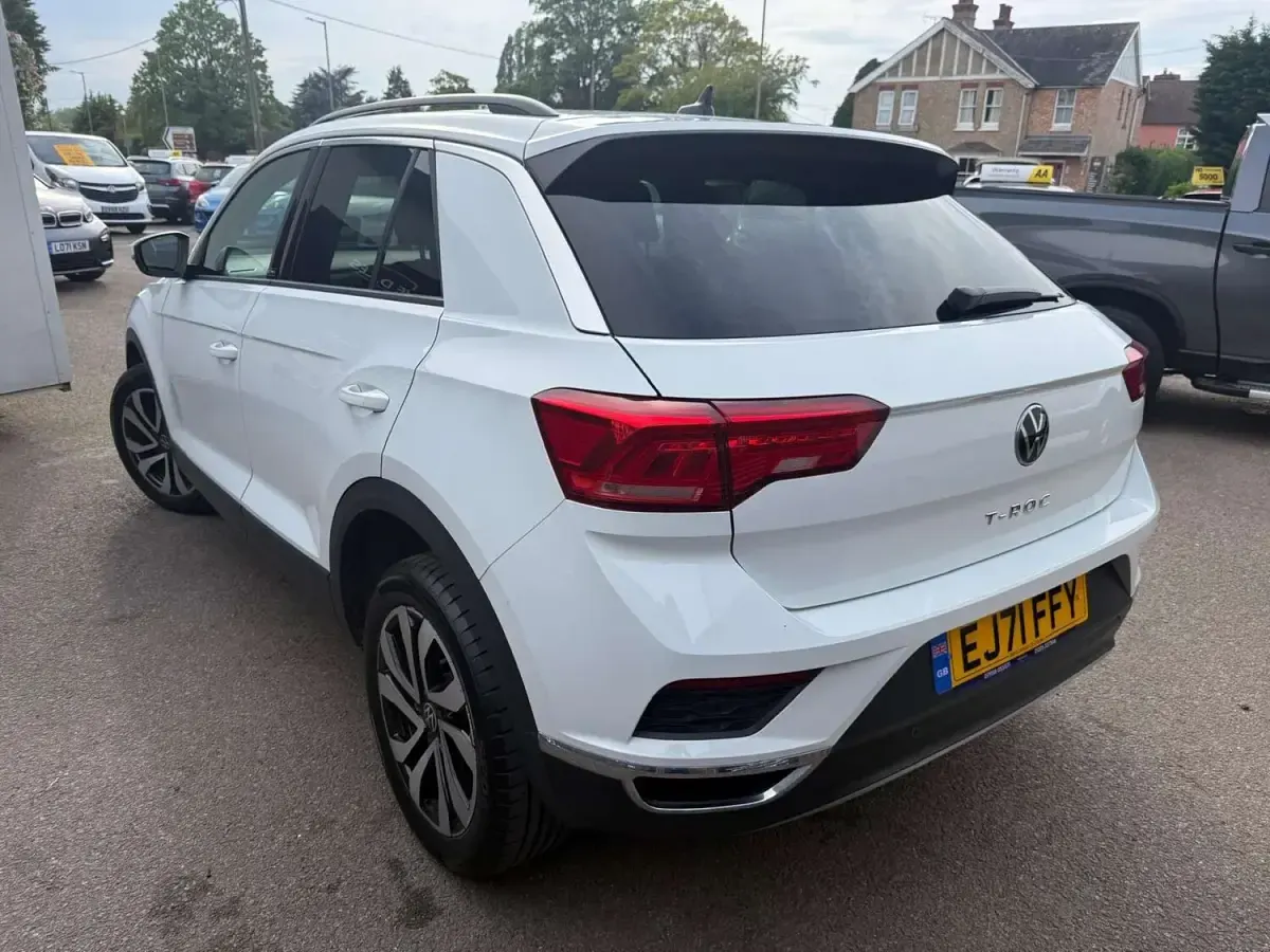 Used VW T-Roc Active 150 HP (110 kW) 2021 White SUV