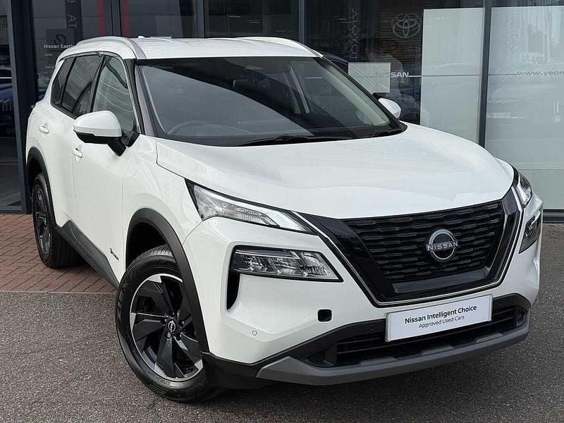 White New 2025 Nissan X-Trail N-Connecta SUV | £32,399 (Super price) - Image 1/3