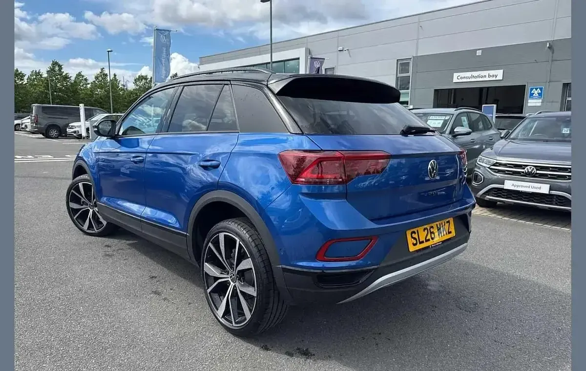 New VW T-Roc Design 113 HP (83 kW) 2026 Blue SUV