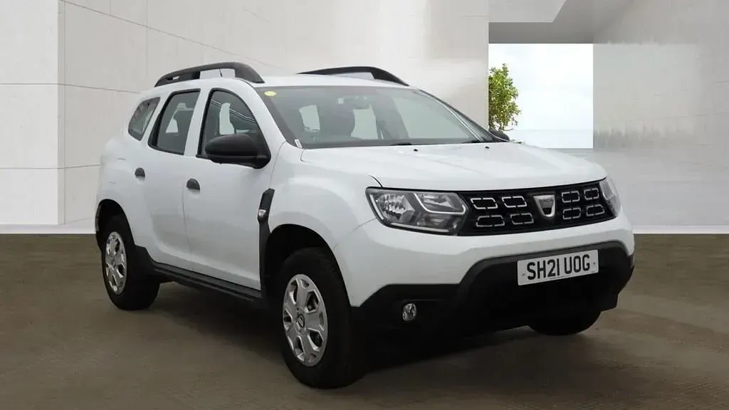 Begagnad Dacia Duster Essentiel 100 HK (73 kW) 2021 Vit SUV