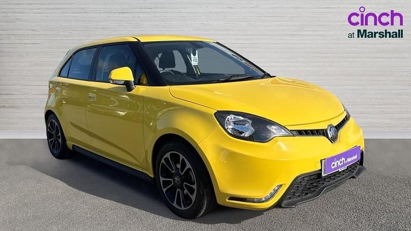 Used MG MG3 106 HP (77 kW) 2017 Yellow Hatchback