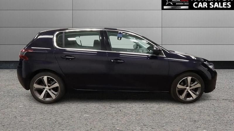 Used Peugeot 308 Allure 130 HP (95 kW) 2019 Blue Hatchback