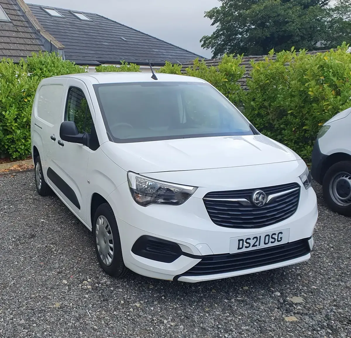 Used Vauxhall Combo Sportive 100 HP (73 kW) 2021 White MPV