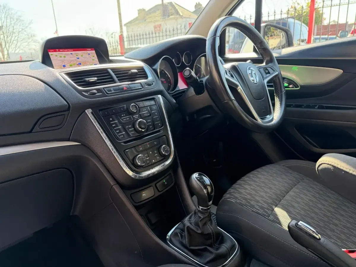 Używany Vauxhall Mokka S 140 KM (102 kW) 2016 Srebrny SUV