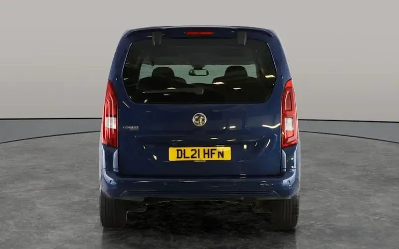 Used Vauxhall Combo S 102 HP (75 kW) 2021 Blue MPV