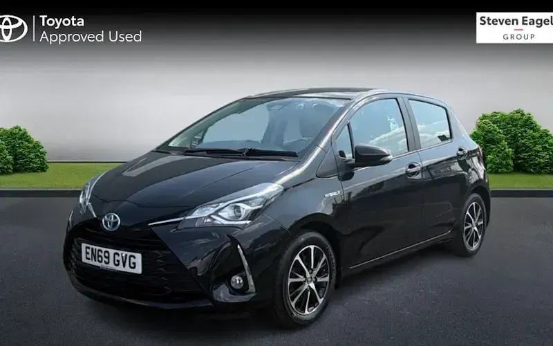 Used Toyota Yaris Hybrid 101 HP (74 kW) 2019 Hatchback