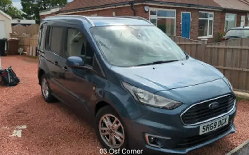 Usado Ford Tourneo Titanium 120 HP (88 kW) 2021 Carrinha