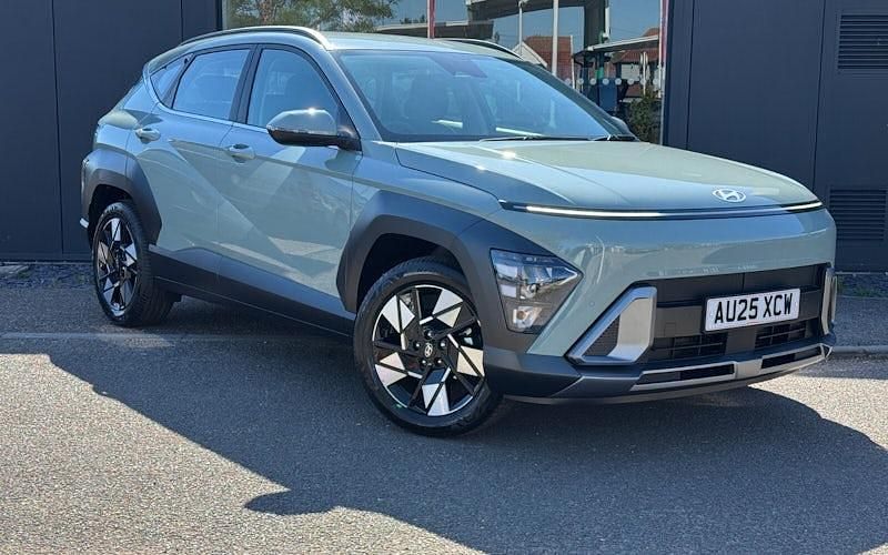 Merage green Used 2025 Hyundai Kona Advanced SUV | £26,995 (Expensive) - Image 1/4