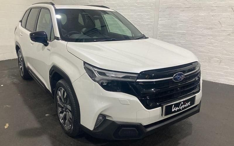 Used Subaru Forester 136 HP (100 kW) 2025 White SUV
