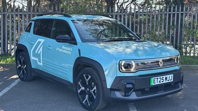 New Renault R4 Komfort 110 kW (150 HP) 2025 Special metallic  hauts de france green  Estate